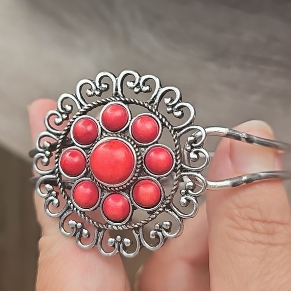Elegant Silver and Red Coral Hinge Bracelet - Picture 5 of 6